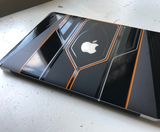 Macbook med pinstripe mönster